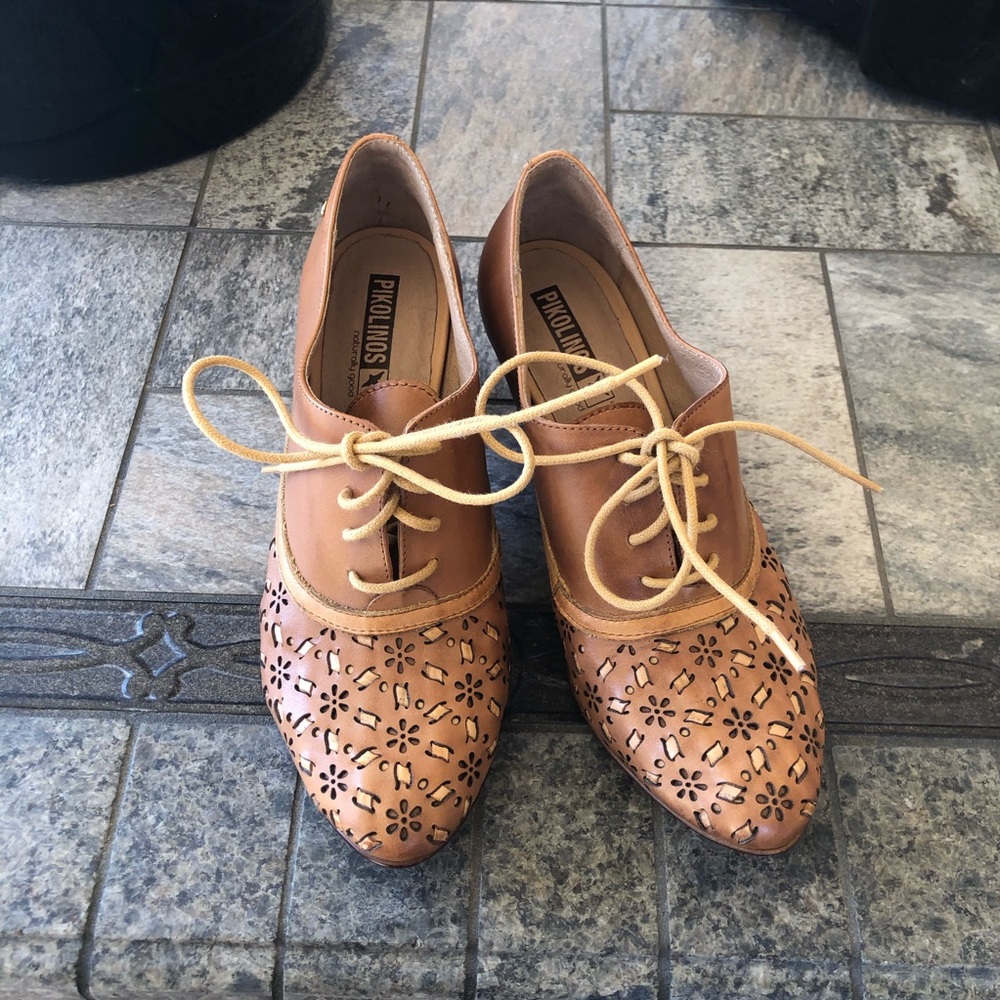 Pikolinos Leather heels size 37